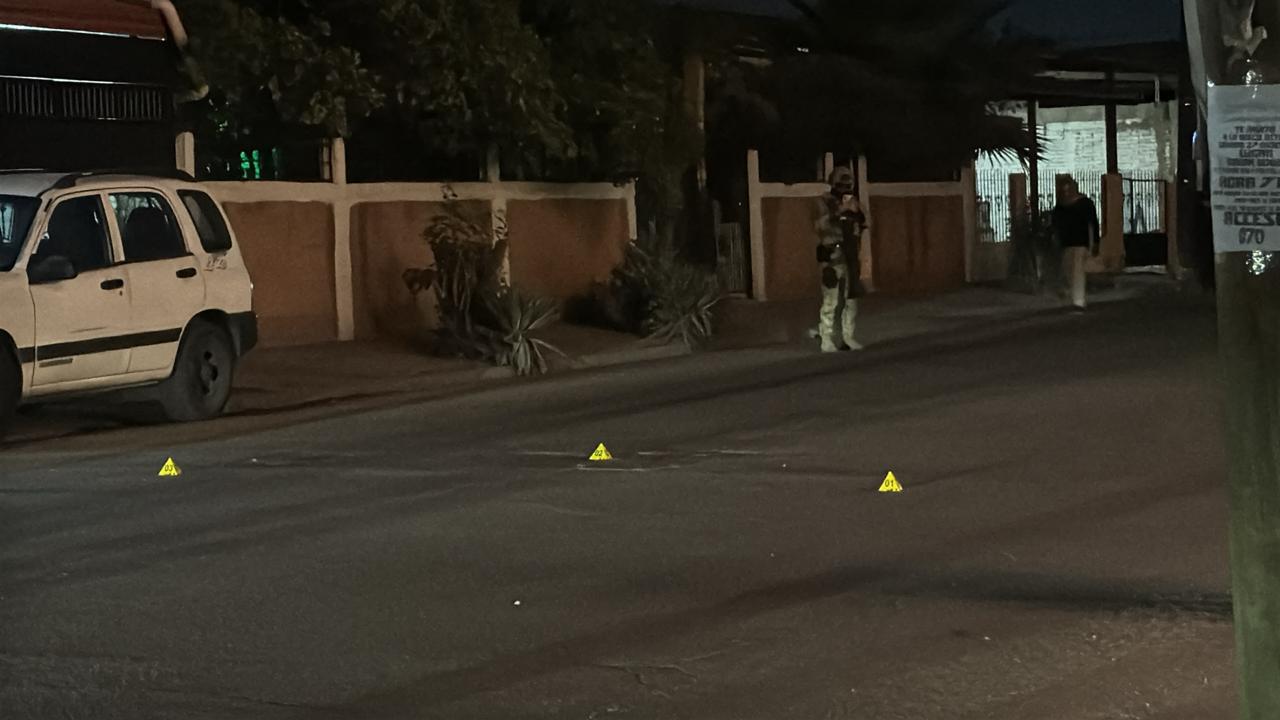 $!Presunta balacera deja daños en domicilio y un herido en la Díaz Ordaz, en Culiacán