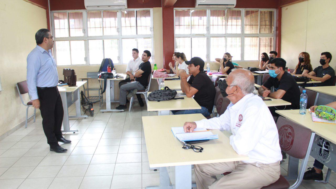 $!Jesús Manuel decidió, a sus 72 años, iniciar una carrera universitaria en Guasave