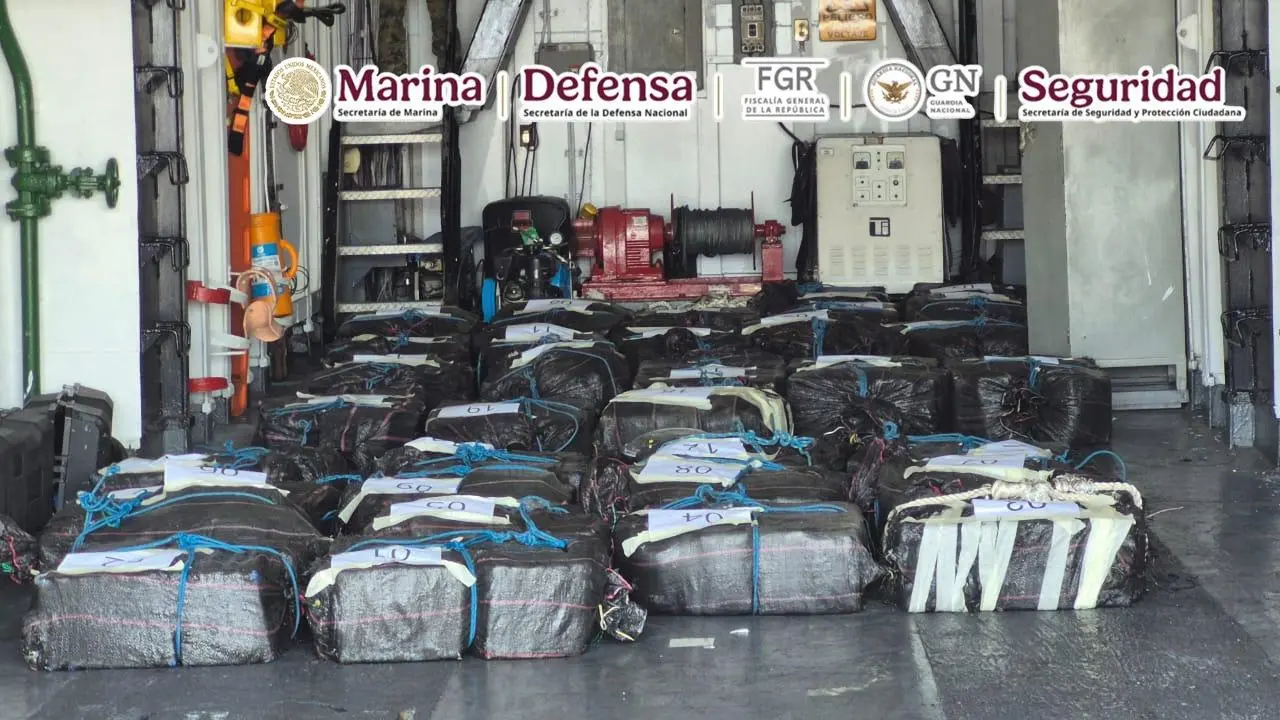 $!Asegura la Marina 63 bultos con cocaína en aguas del océano Pacífico, en tres hechos
