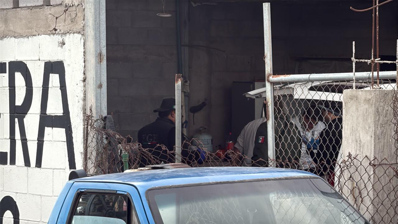 $!Asesinan a balazos a dos hermanos en una llantera de Villas del Río, en Culiacán