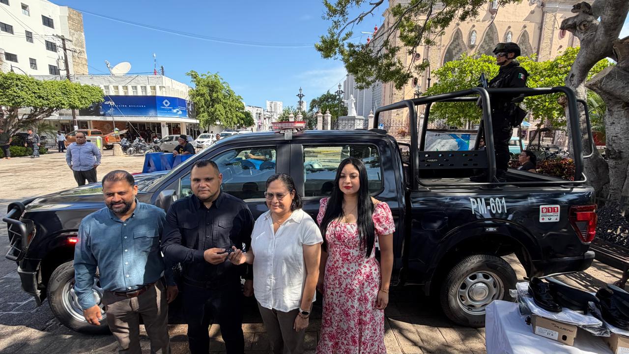 $!Refuerzan seguridad en Mazatlán con 19 millones de pesos en patrullas y uniformes