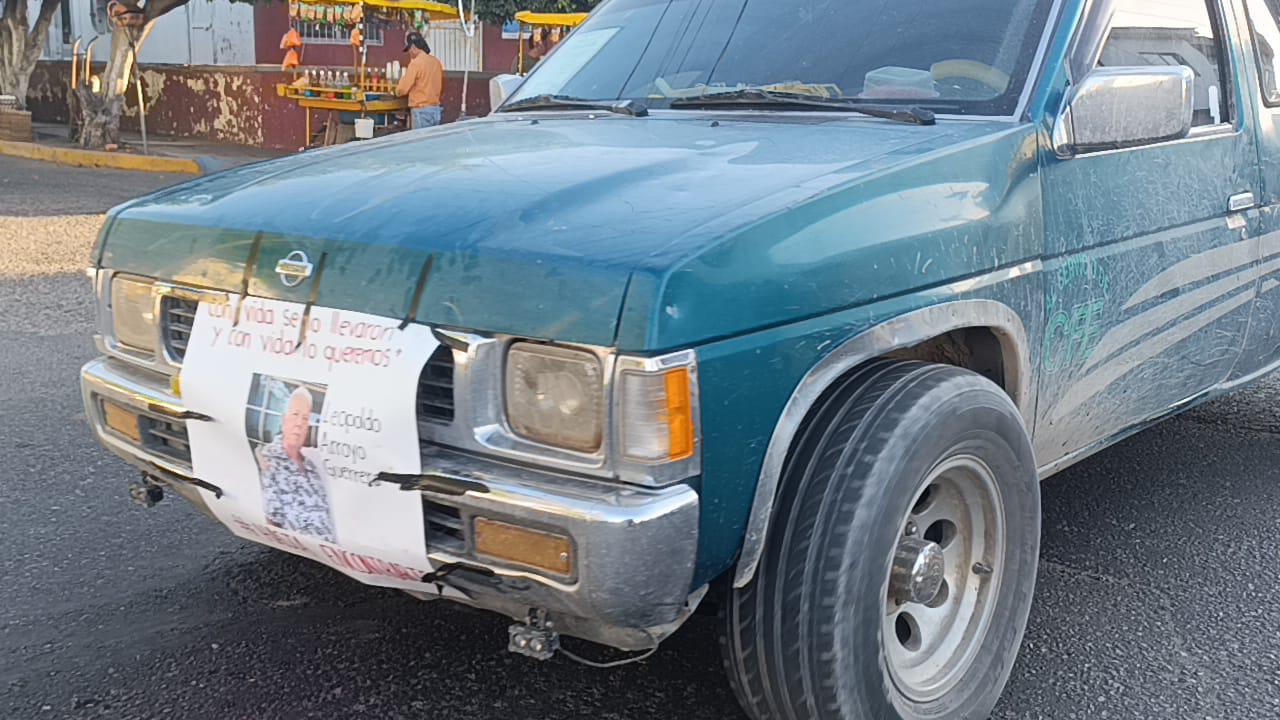 $!En Escuinapa, marchan por la paz y para pedir el regreso del constructor desaparecido