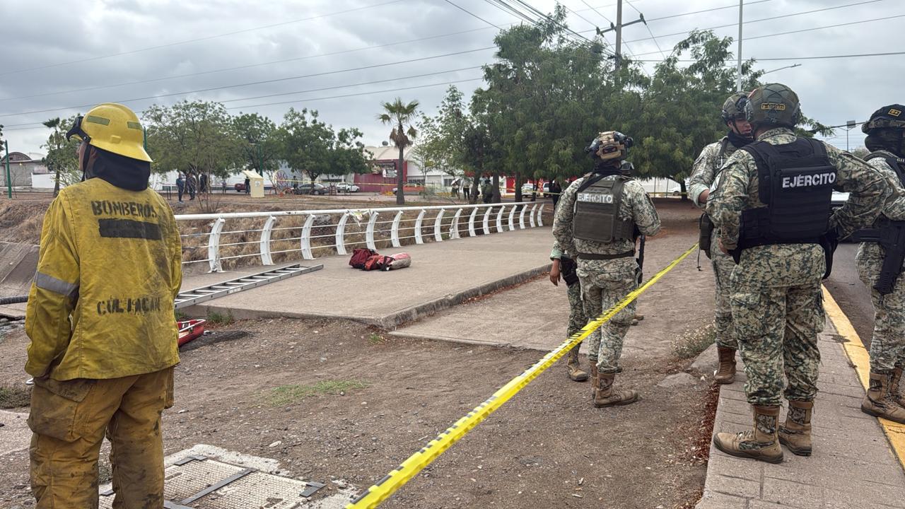 $!Localizan a hombre sin vida dentro de canal pluvial en Culiacán
