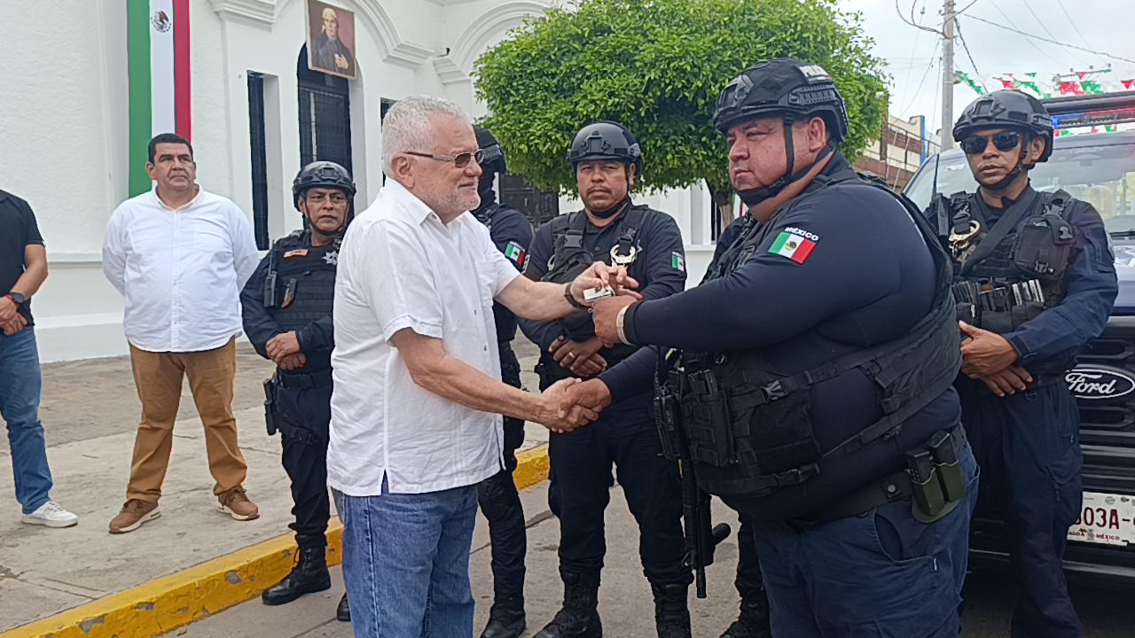 $!Refuerzan seguridad en Escuinapa con dos nuevas patrullas y mayor coordinación