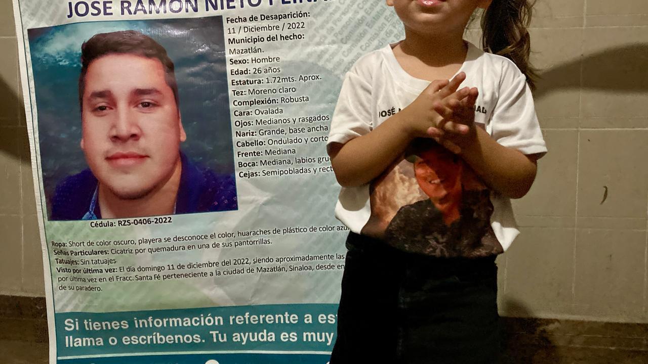 $!Un patín y el abrazo de su padre, el deseo que Kendall pide a los Reyes Magos