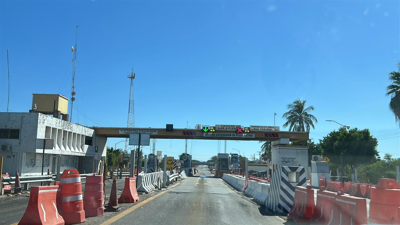 $!Cierran circulación en casetas del centro y norte de Sinaloa; en Las Brisas sí hay paso libre