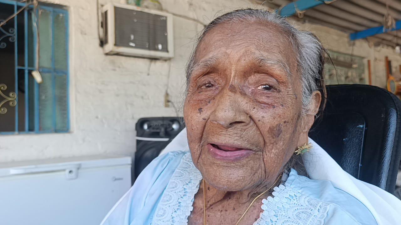 $!A sus casi 102 años, ‘Mamá Yaya’ sigue celebrando la vida y a su familia