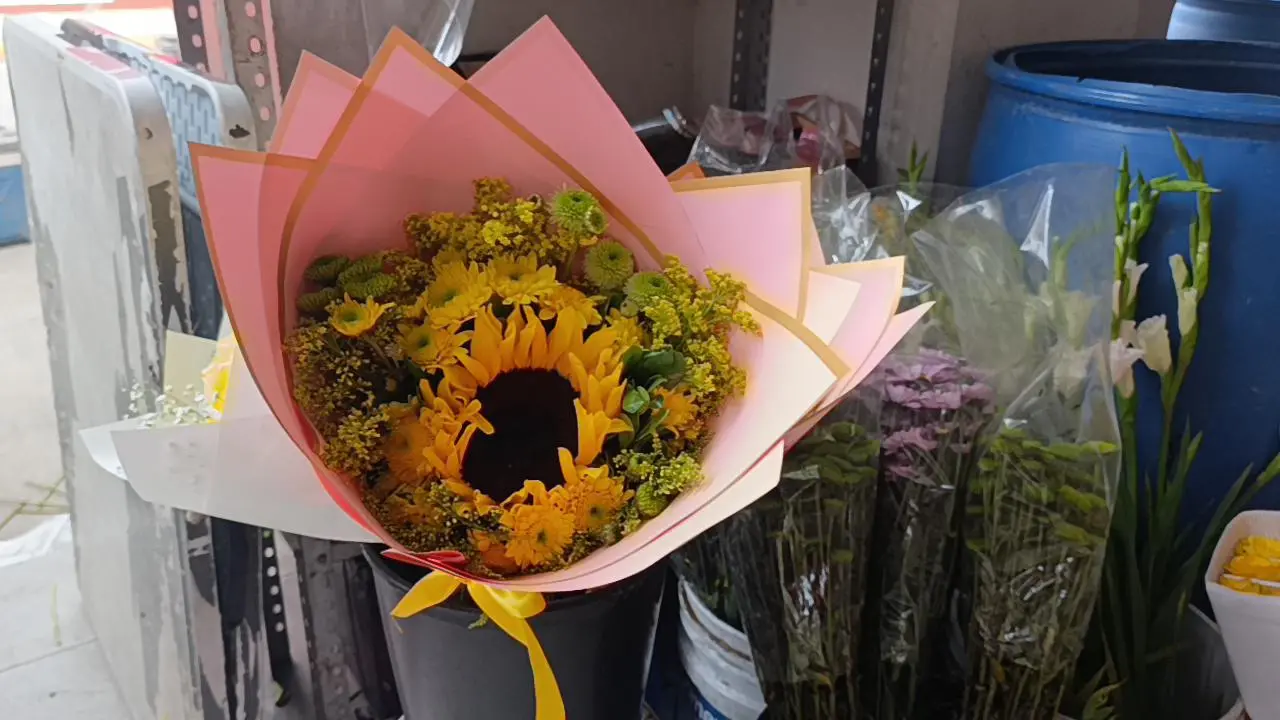 $!Reactivan flores amarillas ventas en Escuinapa