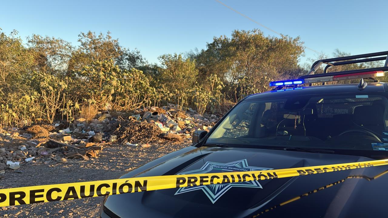 $!Hallan cuerpo envuelto en plástico a un costado de la carretera La 50, en Navolato