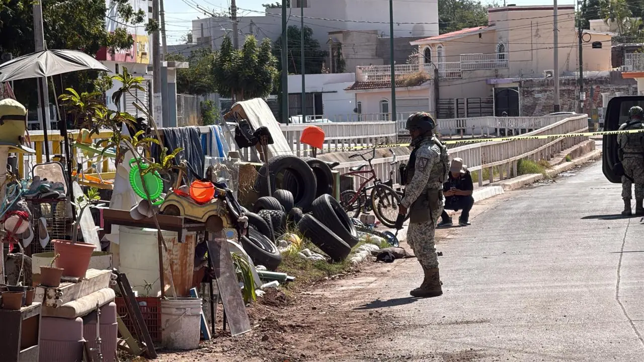 $!Hieren a balazos a un hombre tras persecución en la Agustina Ramírez, en Culiacán