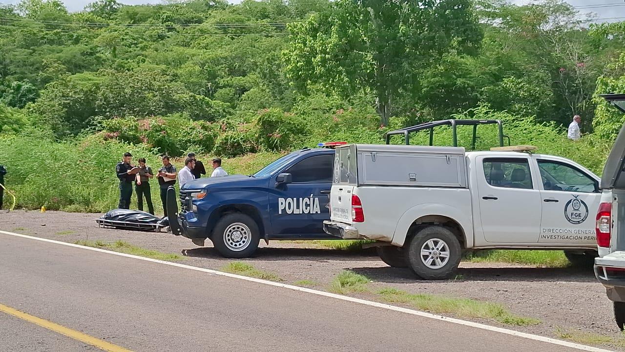 $!Hallan cuerpo con impacto de bala en carretera México 15, en San Ignacio