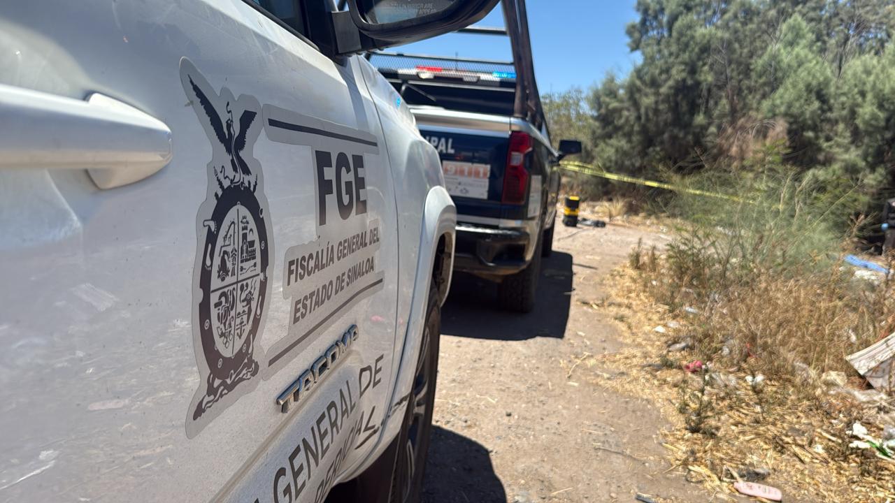 $!Hallan a joven asesinado a un costado de la carretera Culiacán-Eldorado