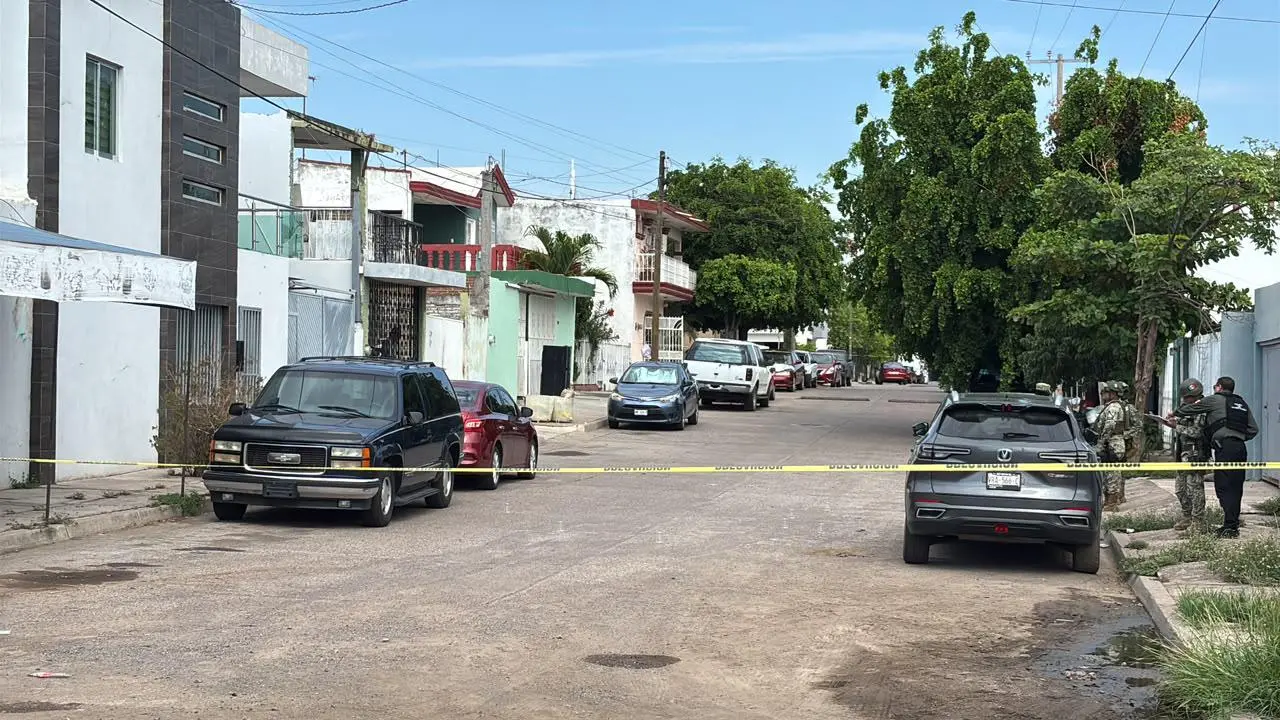 $!Atacan a balazos inmueble habilitado como restaurante de mariscos en la colonia Genaro Estrada, Culiacán