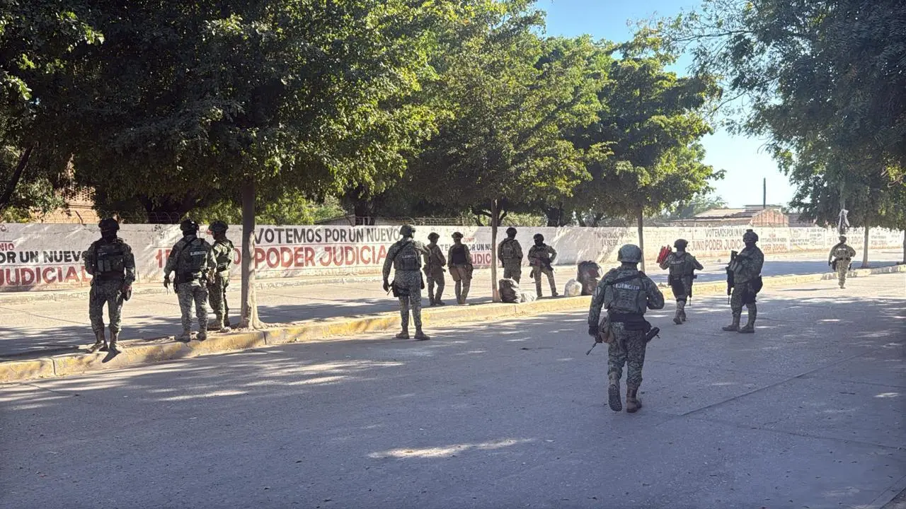 $!Ataque armado deja asesinados a un menor de edad y a otro joven en Villa Juárez, en Navolato