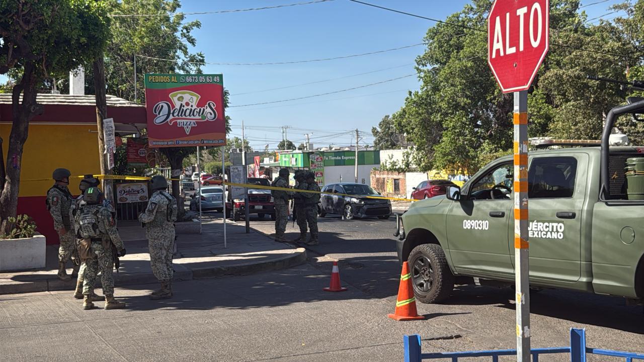 $!Persecución armada deja conductor herido en la Rafael Buelna, en Culiacán