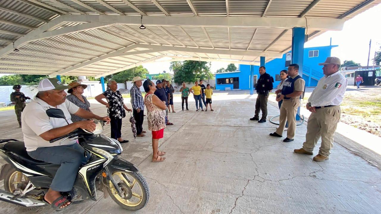 $!Secretaría de Marina y Gobierno de Rosario llevan información preventiva a población por ‘Simon’