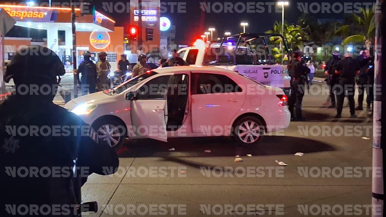 $!Asesinan a motociclista y hieren a conductor en El Toreo, en Mazatlán