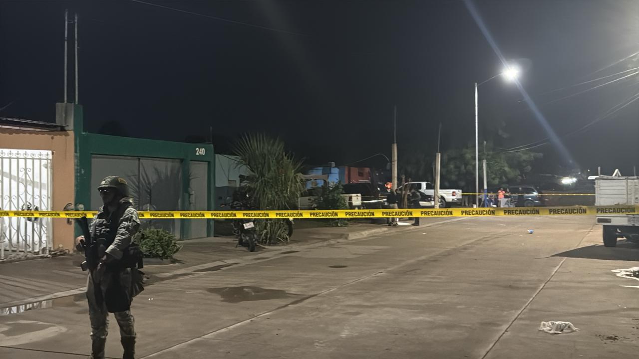 $!Asesinan a adolescente de 14 años frente a su domicilio en la colonia Los Girasoles, en Culiacán