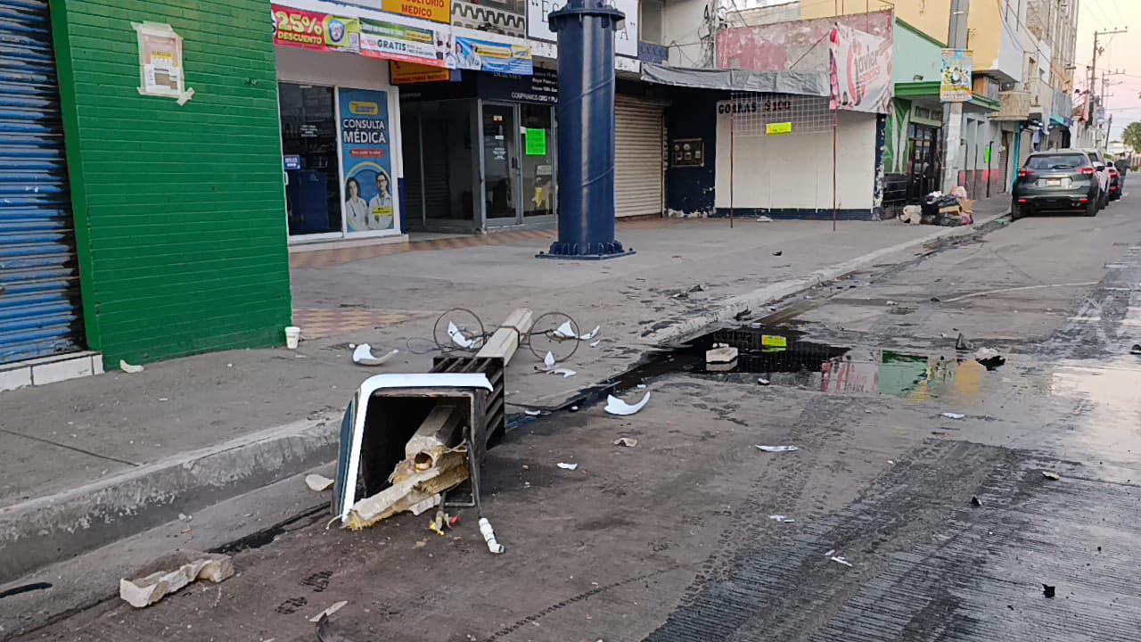 $!Choque en la cabecera municipal de Escuinapa deja dos elementos de la Marina lesionados