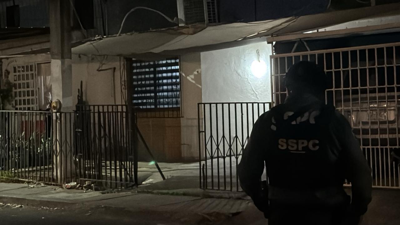 $!Balean una vivienda en Infonavit Humaya, en Culiacán: había familia en su interior y una fiesta de cumpleaños