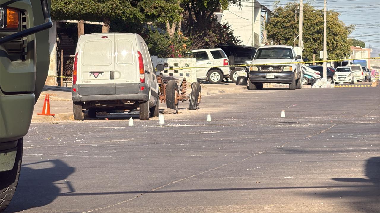 $!Atacan a balazos vivienda de lujo en la colonia Salvador Alvarado, en Culiacán