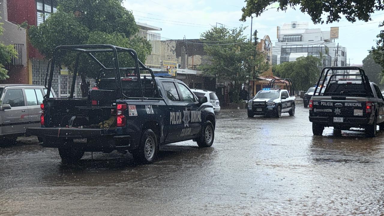 $!Abaten a uno y detienen otro civil tras intento de robo en la Miguel Alemán, en Culiacán