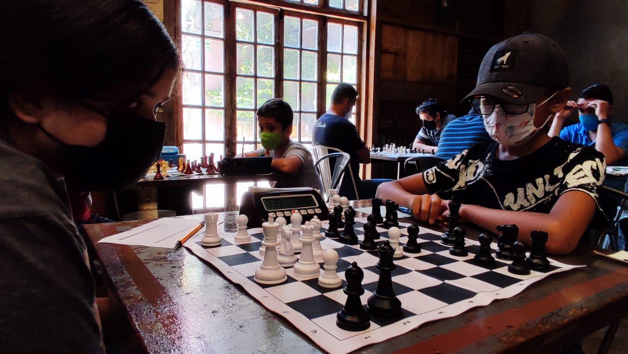 Los 'streamers' Andrés Guerrero y Maestro Luisón, estrellas del I Torneo de  Ajedrez 'Torre de la Alquería' de Huétor Tájar - La Voz de Granada