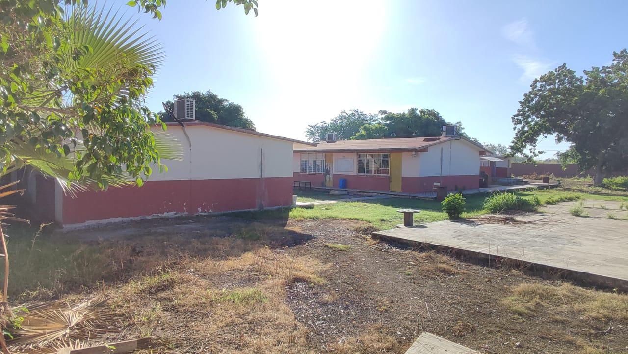 $!Cierran primaria en El Zapote, en Mazatlán, por falta de servicio de aire acondicionado o abanicos