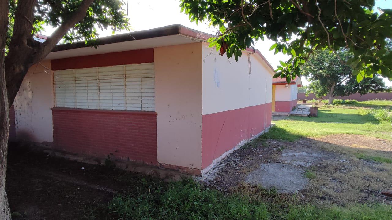 $!Cierran primaria en El Zapote, en Mazatlán, por falta de servicio de aire acondicionado o abanicos