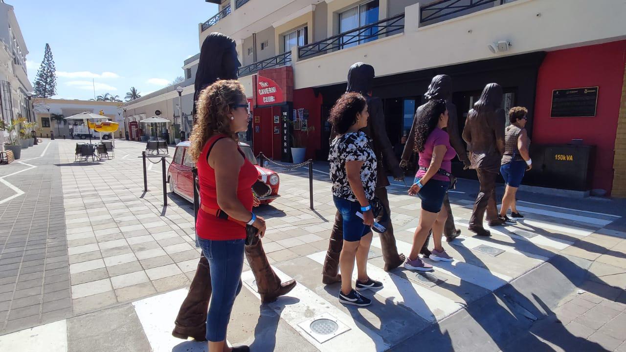 $!En Mazatlán ‘maquillan’ a los Beatles