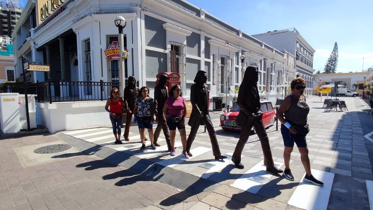 $!En Mazatlán ‘maquillan’ a los Beatles