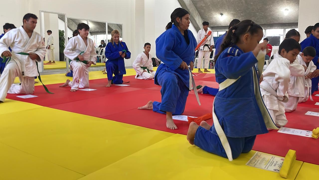 $!Judocas de Rosario y Mazatlán se gradúan en niveles de grados kyu