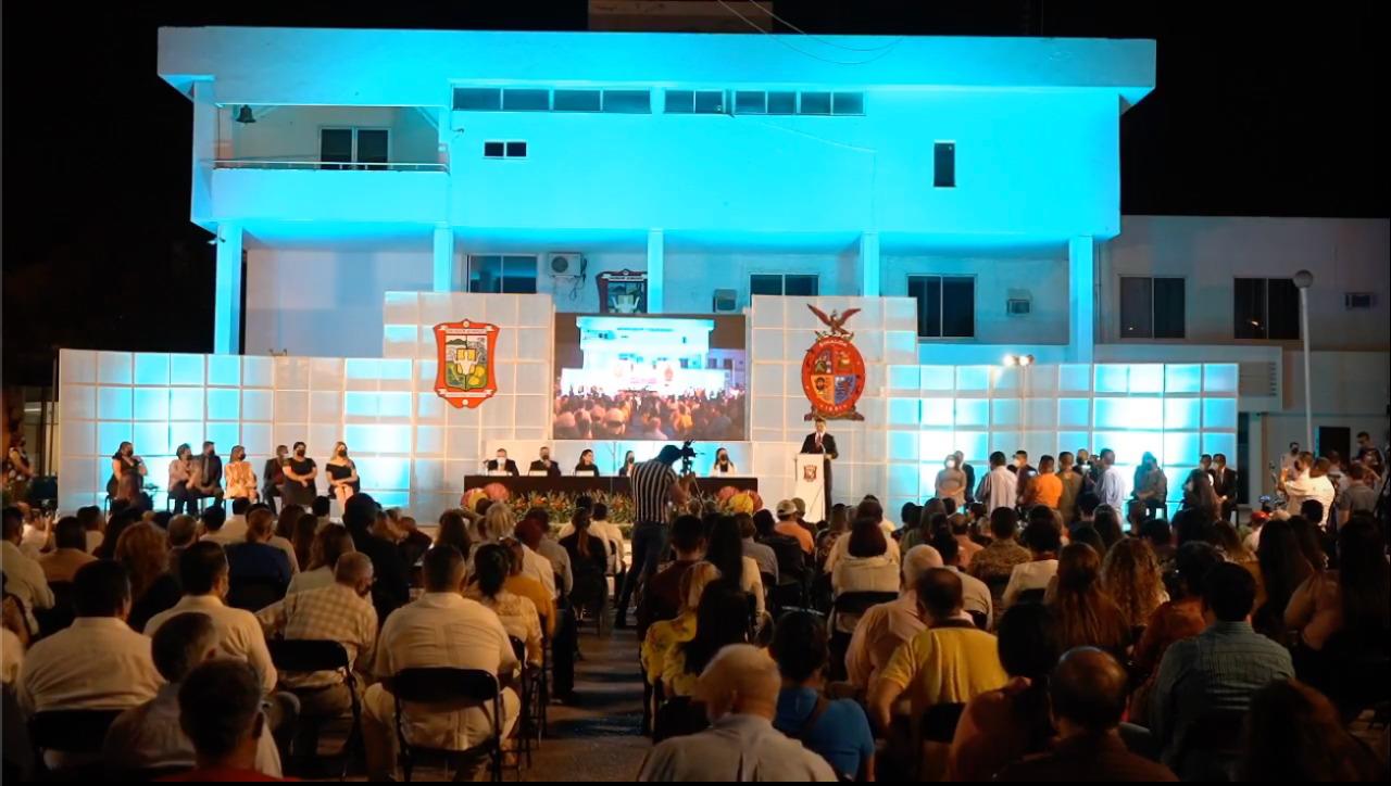 $!En el acto estuvieron presentes civiles, ex presidentes municipales, ex diputados, autoridades y medios de comunicación.