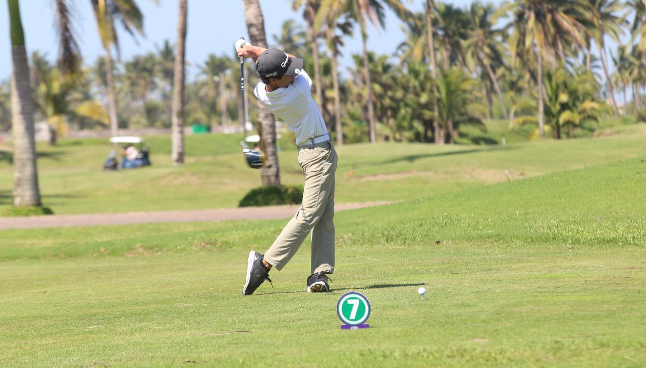 $!Mochitense Isaac Álvarez lidera Torneo de Golf US Kids Golf Local Tour Sinaloa 2021