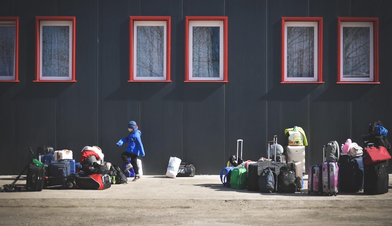 $!FOTOS: Juventus rescata 80 personas de Ucrania, la mayoría niños; las recibe en Turín