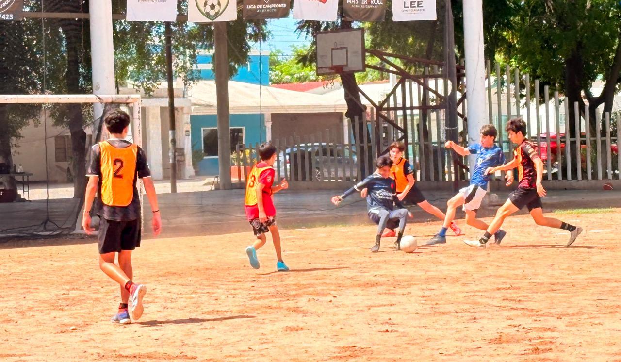 $!Fomentan el deporte y la convivencia en Aguaruto con jornada del Imdec