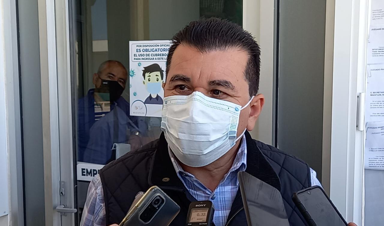 $!Gobierno de Mazatlán mete reversa y da de alta ante el IMSS a 59 trabajadores eventuales