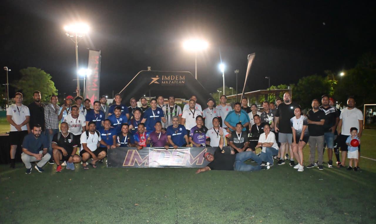 $!Fantásticos se coronan campeones en el Intramuros del Ayuntamiento de Mazatlán