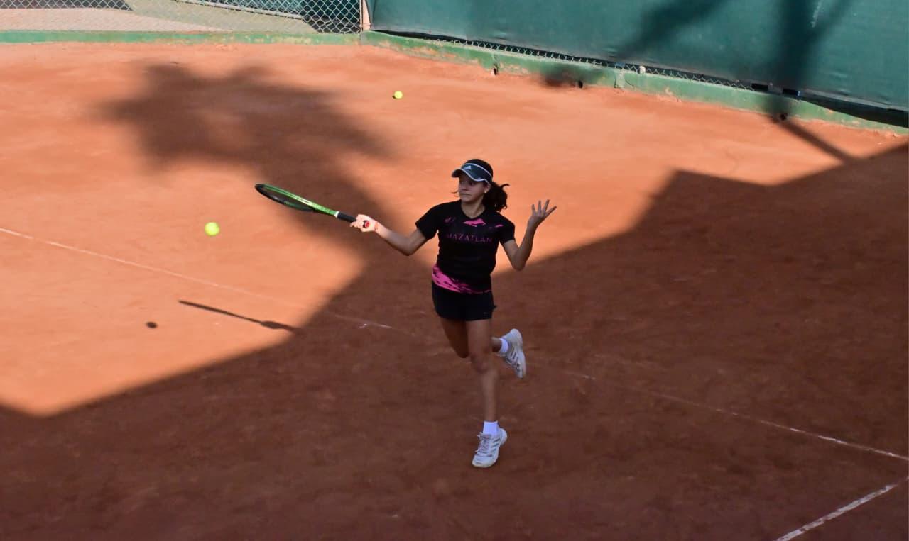 $!Domina Mazatlán la Sub 14 en el tenis del selectivo estatal Conade