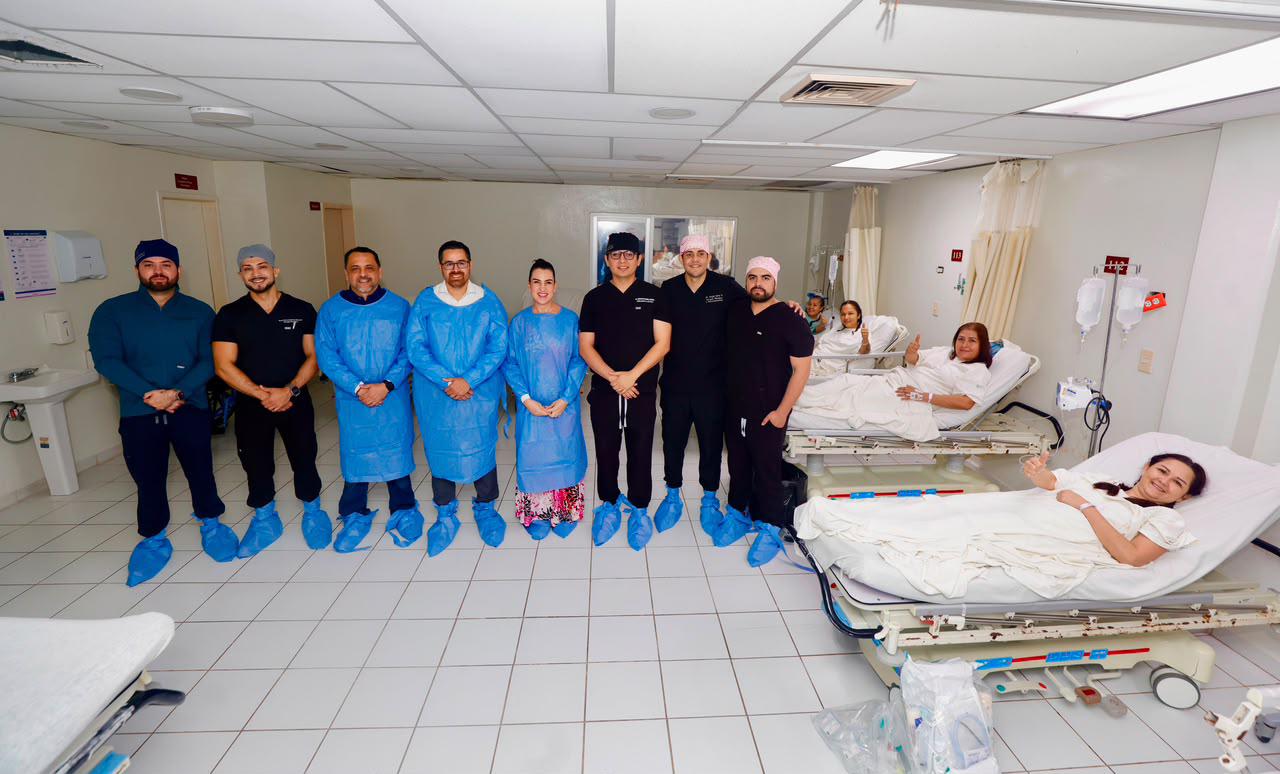 $!Realizan reconstrucción mamaria gratuita a mujeres que superaron el cáncer en Sinaloa
