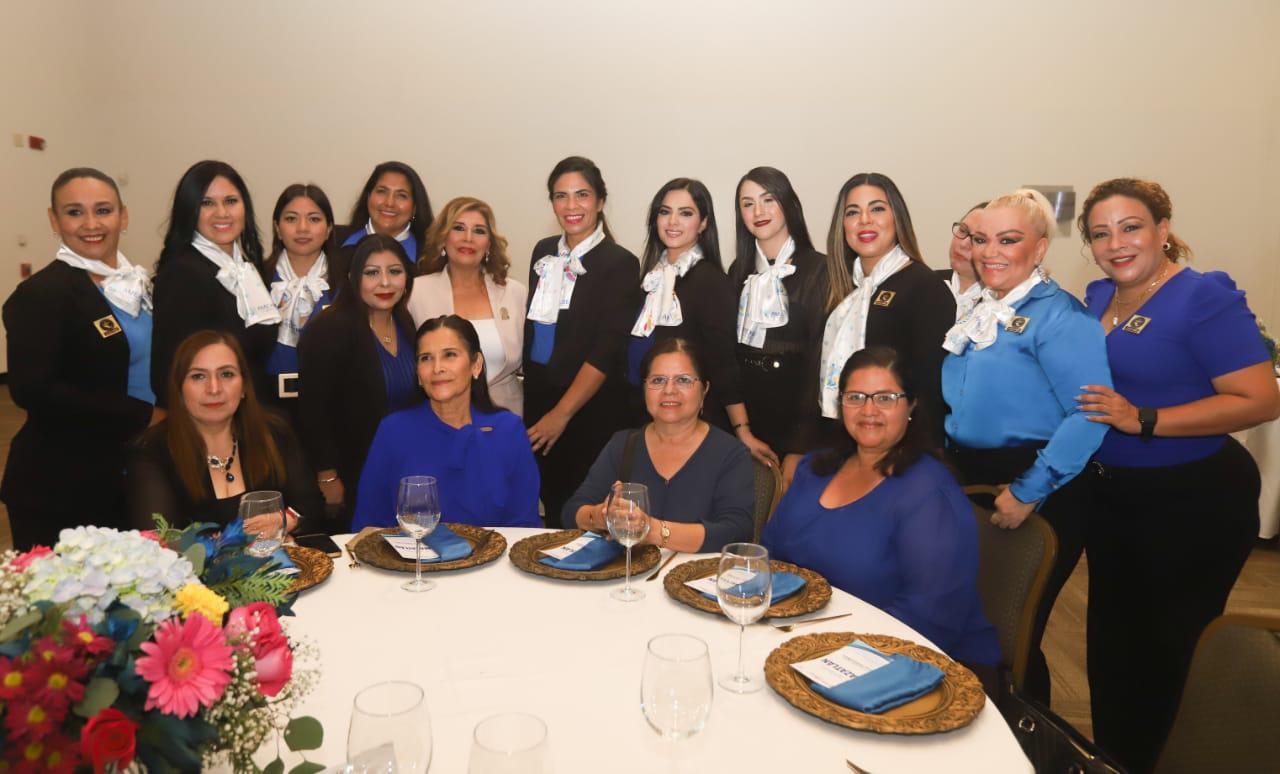 $!Las instegrantes de la Region Mazatlán estuvieron presentes en el evento.