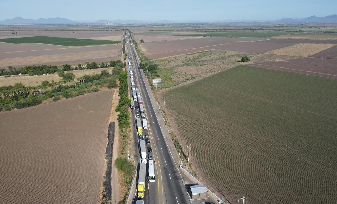 $!Caseta de El Pisal liberada hasta nuevo aviso: agricultores mantienen el plantón