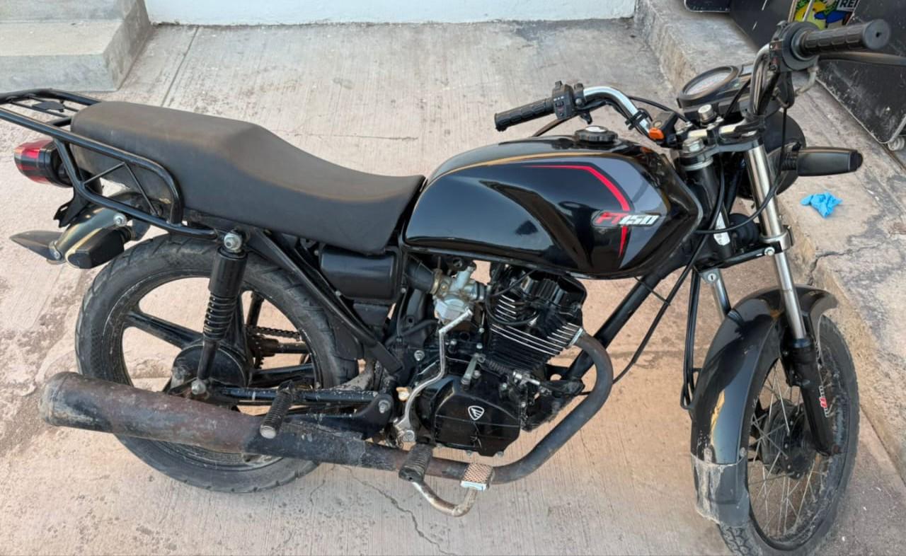 $!Detienen a seis personas con armas, droga y vehículo robado en Culiacán