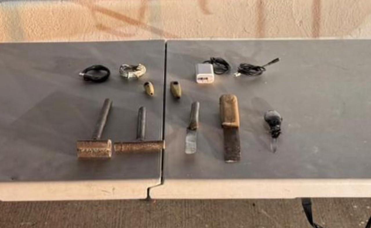 $!Decomisan objetos prohibidos en penal de Aguaruto en Culiacán Sinaloa