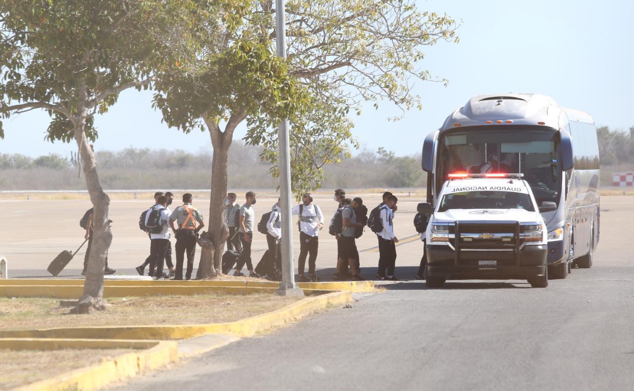 $!Las Águilas del América aterrizan en Mazatlán para su duelo ante los Cañoneros