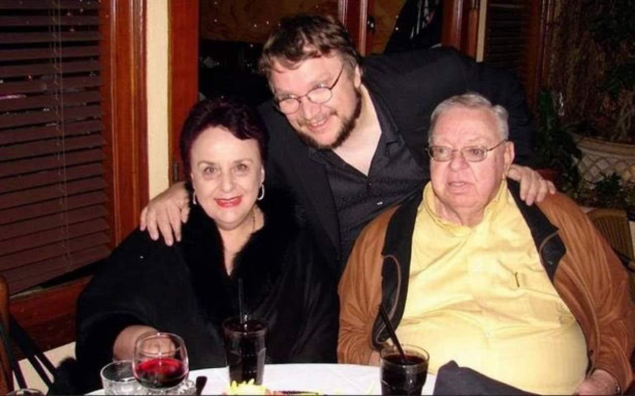 $!Muere madre de Guillermo del Toro antes de premier de Pinocho; él se la dedica