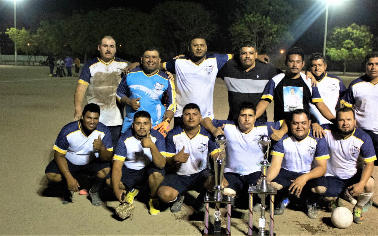 $!Gordi Buenos es bicampeón del futbol Pesos Pesados, en Escuinapa