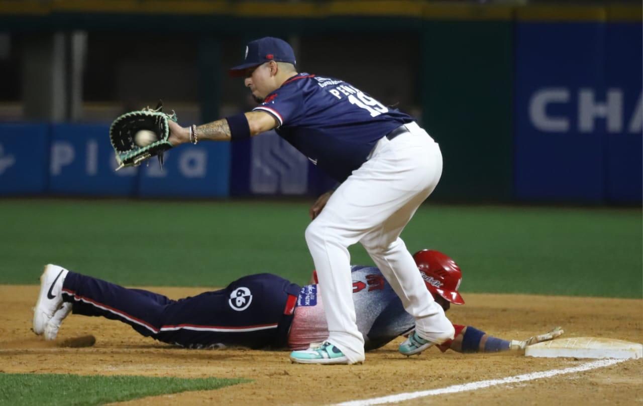 $!Se apaga ofensiva de Venados y pierde serie en salida de Urquidy