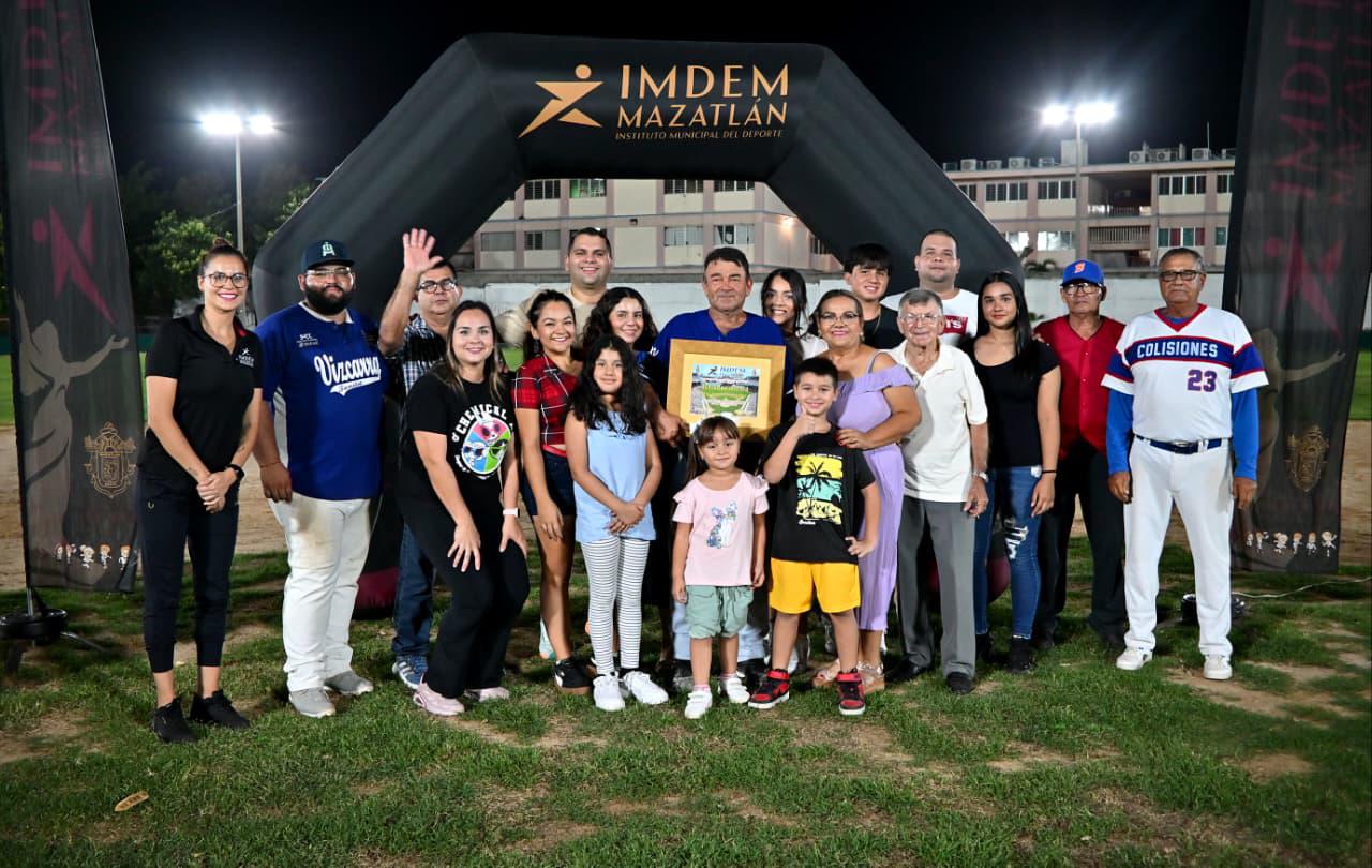 $!Arranca temporada 2025 de las Ligas Nocturna y Sabatina de Beisbol en Mazatlán