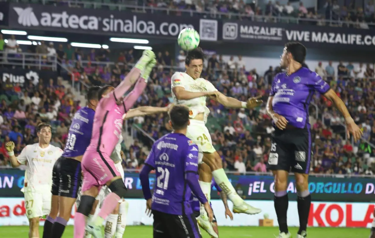 $!Mazatlán FC se despide de su afición con remontada ante Toluca